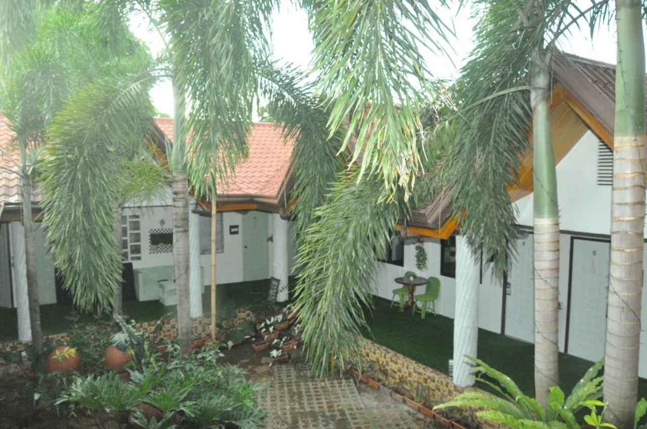 Infinite Green Pension Puerto Princesa Екстериор снимка