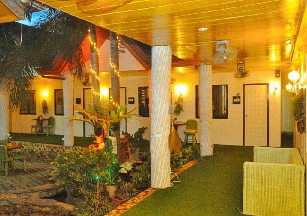 Infinite Green Pension Puerto Princesa Екстериор снимка