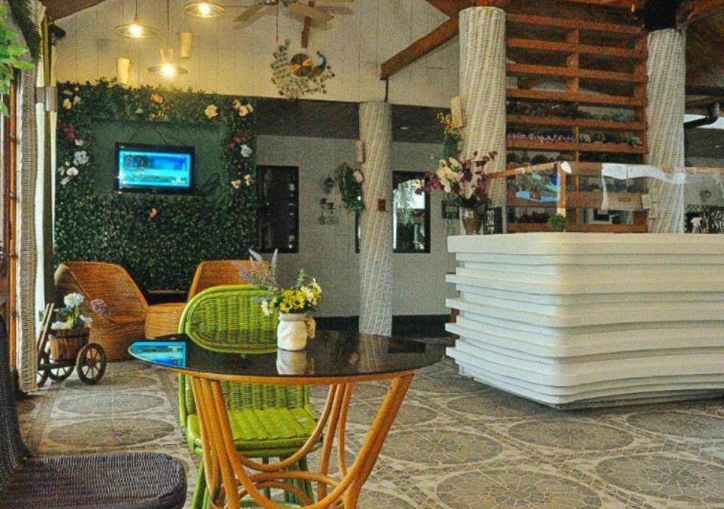 Infinite Green Pension Puerto Princesa Екстериор снимка